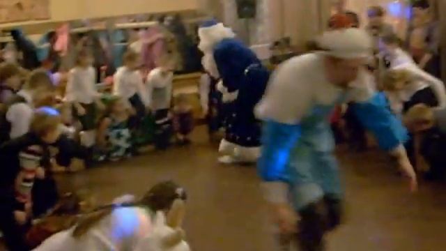 Новогоднее представление в театре "Лялька", Хоровод! смотреть онлайн