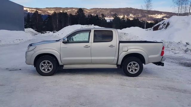 Toyota Hilux 2.5 144hp D4D 2012 смотреть онлайн