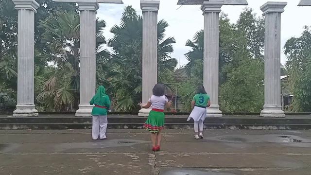 Mermaid-Line Dance/phrase Improver/choreo Elis Sumarah ( INA) смотреть онлайн