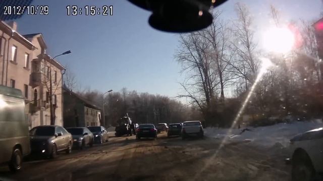 У трактора отвалилось колесо смотреть онлайн