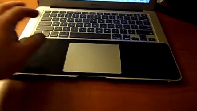 Twelve South Surface Pad for 13 in. Macbook Air смотреть онлайн