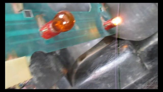 Задние фонари ВАЗ-2107 горят как попало(Цветомузыка) устраняем глюк . смотреть онлайн