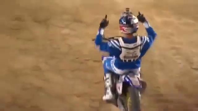 Прыжки на мотоцикле смотреть онлайн