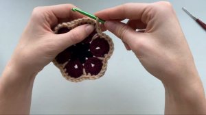 Шестиугольный мотив крючком с цветком внутри | простой и подробный МК