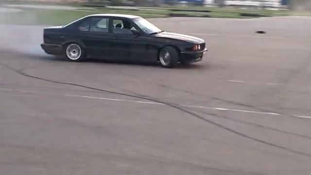 ДРИФТ БМВ Е34 смотреть онлайн