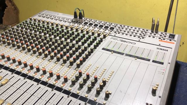 เทสซาวด์ มิกซ์YAMAHA RM800 RECORDING MIXER смотреть онлайн
