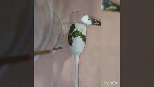 Декупаж новогоднего бокала /новогоднийдекор/поделки/ переделки/ декупаж/ поделкикновому году/ смотреть онлайн