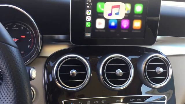 2017 Mercedes Benz GLC 300 WIRELESS CarPlay