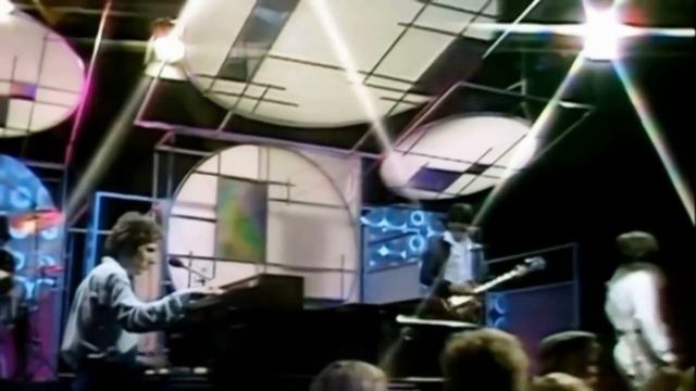 Suzi Quatro - The Race Is On Music Video HD 1978