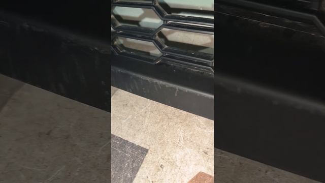 33500 Решетка в бампер Skoda Rapid 2020- смотреть онлайн