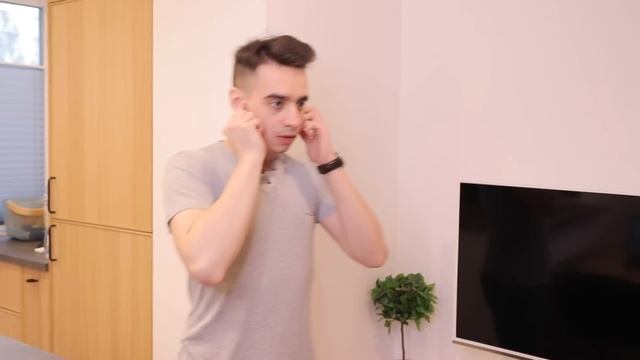 КОРОЧЕ ГОВОРЯ, Я СТРАННЫЙ смотреть онлайн