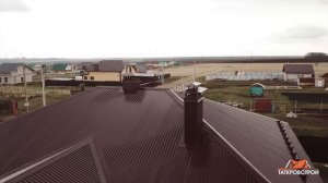 Покрыли кровлю профнастилом С21R производителя GRAND LINE.