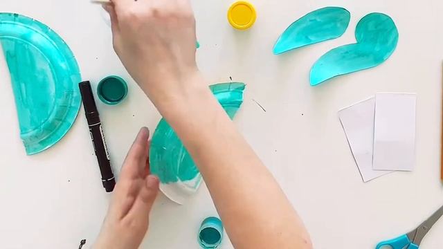 Динозаврик из одноразовой тарелки. Поделки для детей. Занимашки смотреть онлайн