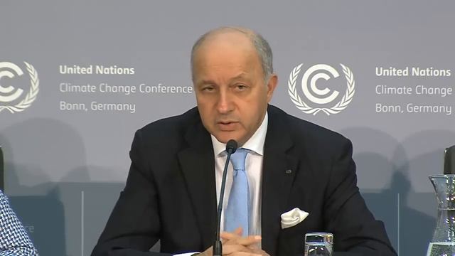 French Minister Fabius Talks to Press at ADP смотреть онлайн