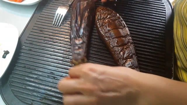 МЕЗЕ (ЗАКУСКА) ИЗ БАКЛАЖАНОВ / КАК ЗАПЕЧЬ БАКЛАЖАНЫ С ДЫМКОМ / Салат из баклажанов ПП смотреть онлайн