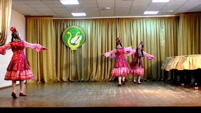 Татарский танец Софья Гулина 12 лет Дарья Ермильева 13 лет Элина Хакимова 13 лет г. Уфа УДШИ смотреть онлайн