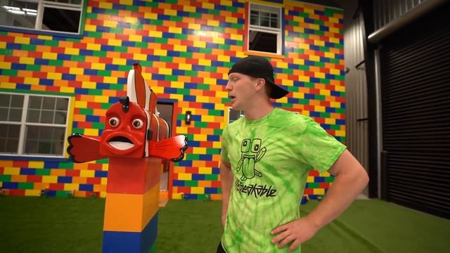 MOVING IN To My LIFE SIZE Lego House! смотреть онлайн