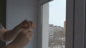 Повесить рулонную штору без сверления