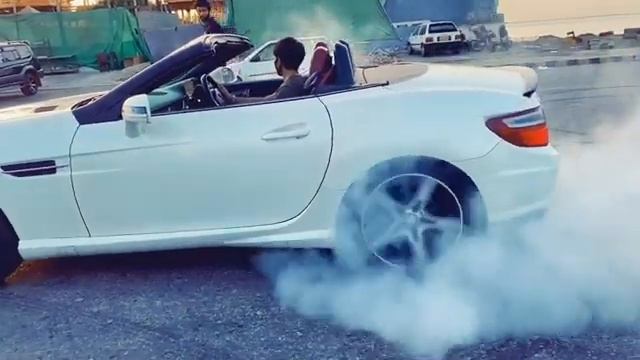 Check Mercedes Slk200 AMG Burnout ? Amazing ? смотреть онлайн