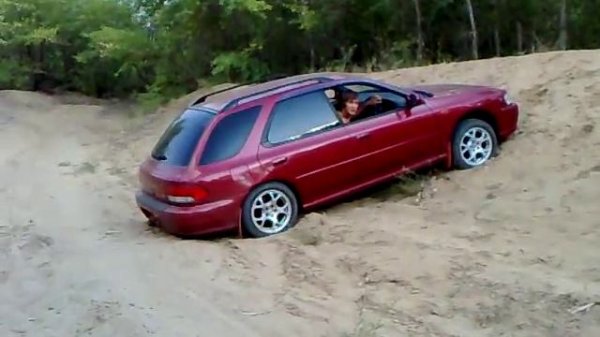 Субару Импреза 1.5 на песке