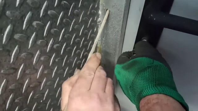 Как открыть замок в металлической двери.Открываем без поломки сердцевины смотреть онлайн