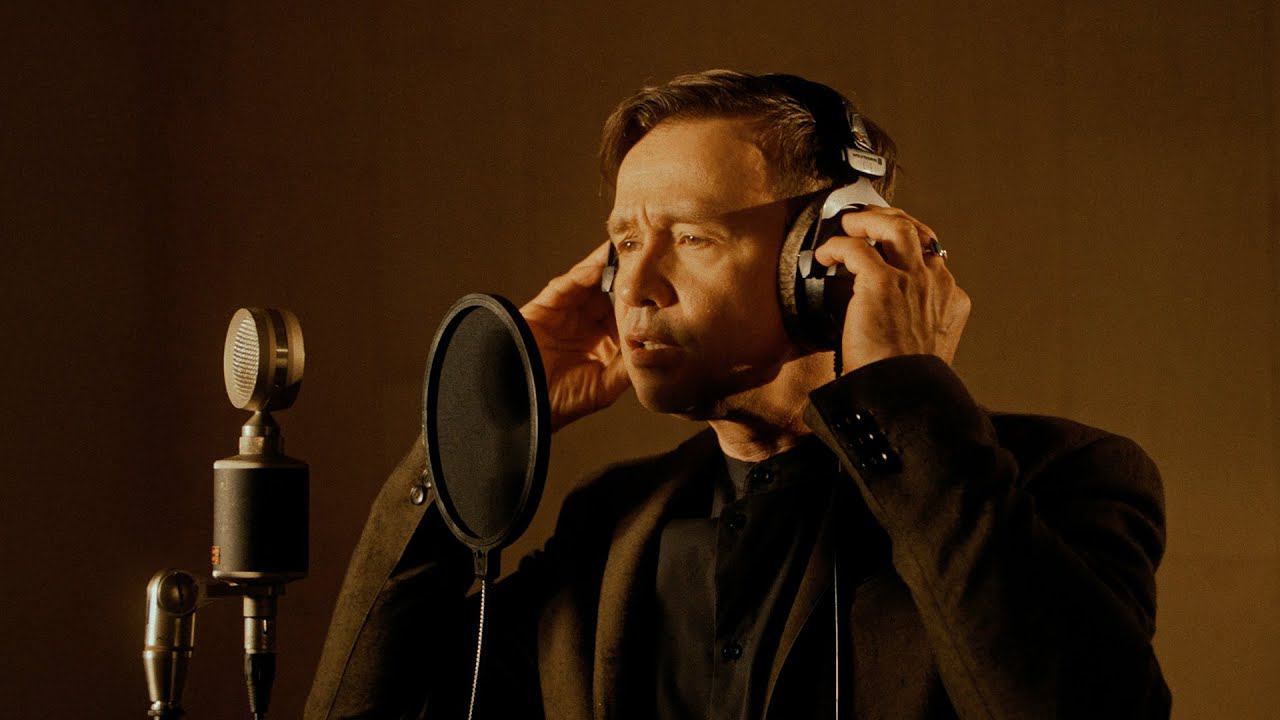 Дельфин — Миф (Live 2023 - Backstage version) смотреть онлайн