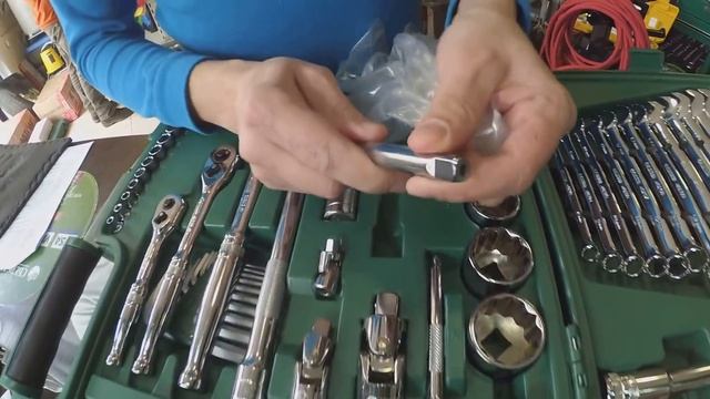 Набор инструментов SATA 150пр. 09510 смотреть онлайн