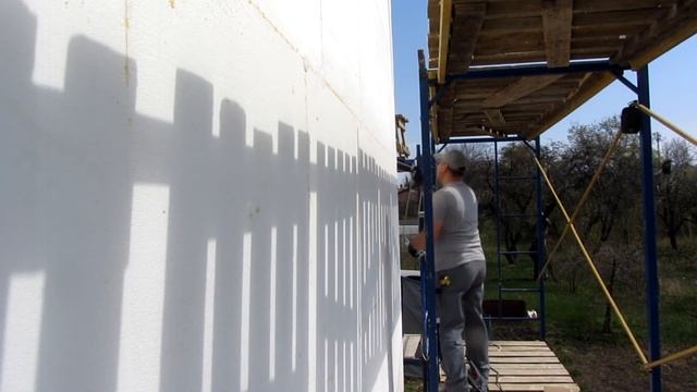 Проект "Мокрый фасад - секреты монтажа" - дюбелирование утеплителя. смотреть онлайн