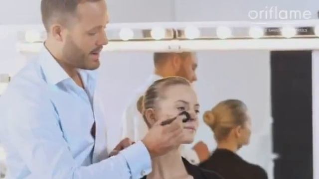 Уроки макияжа от Йонаса Врамеля 3 Подчеркиваем и корректируем форму лица. смотреть онлайн