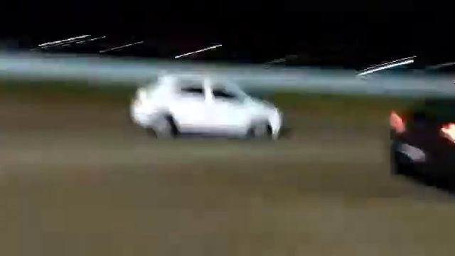 Vw Gol G3 vs VW Gol G5 cat. 2 Picadas Comodoro смотреть онлайн