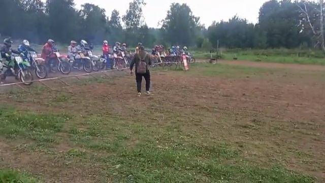 ВПЕРВЫЕ! ВИНТАЖНЫЕ ЗАЕЗДЫ МОТОЦИКЛОВ ДО 1996 ГОДА ВЫПУСКА смотреть онлайн