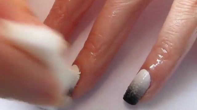 ChristabellNails Sponge Gradient Ombre Nails Tutorial смотреть онлайн