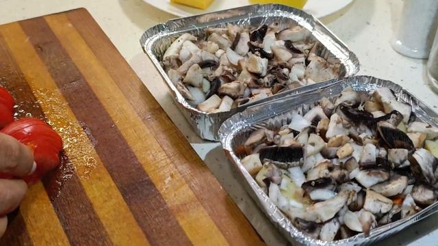 Рецепт смачної вечері.СКУМБРІЯ запечена з грибами та овочами.DeliciousDinnerRecipe#скумбрия #dinner смотреть онлайн