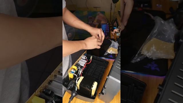 How to change battery ups apc es 500 смотреть онлайн