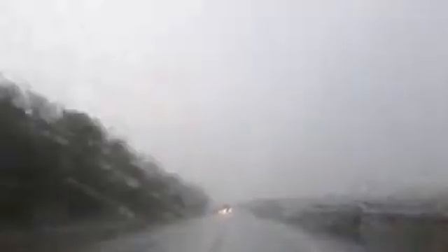 Сильный ливень на трассе 31 августа смотреть онлайн