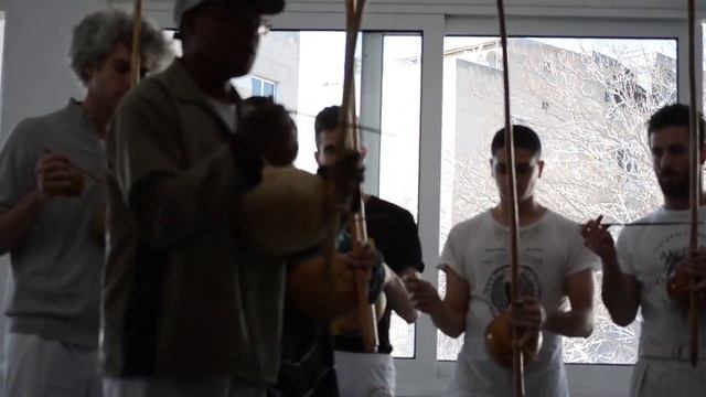 Capoeira Angola: Mestre Roberval Musicalidade смотреть онлайн