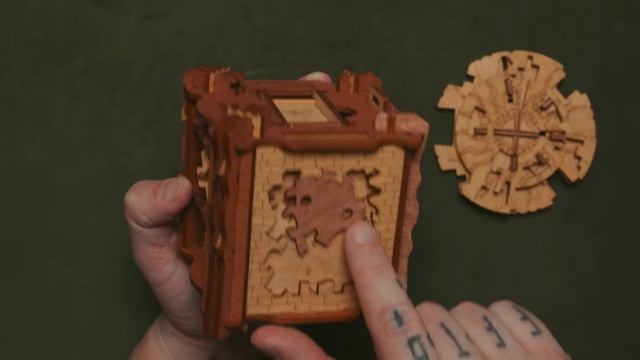 Solving The CAMELOT Puzzle Box!!