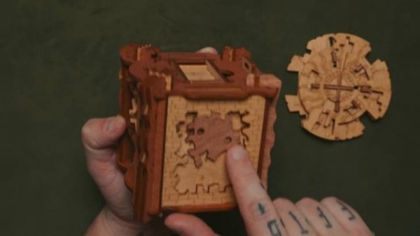 Solving The CAMELOT Puzzle Box!!