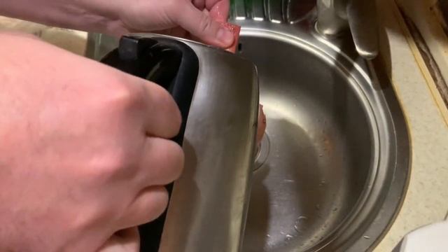 ?✂️? Морской окунь, чистим Просто и Быстро / Sea bass, clean simply and quickly смотреть онлайн