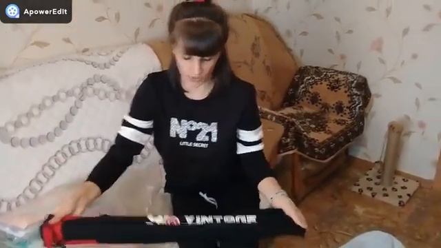 КУПИЛИ ДОМ В ДЕРЕВНЕ/МОЕМ ОКНА/УБИРАЮ В КУРЯТНИКЕ/МОДНЫЕ ВЕЩИ/ смотреть онлайн