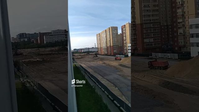 Не опускается кузов у самосвала, приехала машинка на помощь #Shorts смотреть онлайн