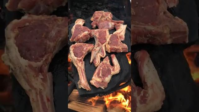 Жарим Мясо на камне из горной породы смотреть онлайн