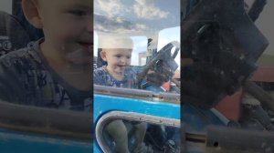 синий трактор