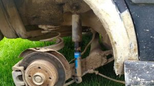 Замена заднего  амортизатора ОPEL ASTRA G