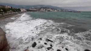 ▶️ Волны на море. Погода в Ялте 15.02.2024 / Жизнь в Ялте