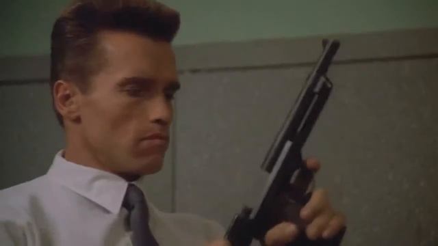 Возвращение героя в Москву! Арнольд Шварценеггер смотреть онлайн