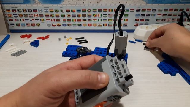 Lego Painter 1 Model 36 Художник 1 смотреть онлайн