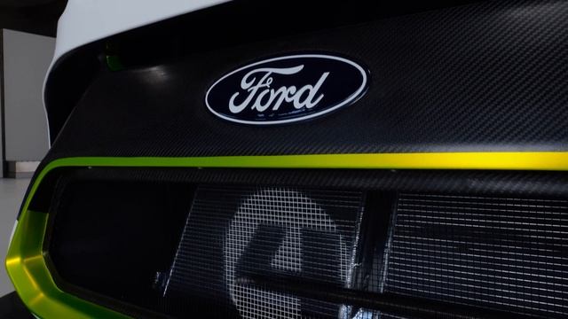 Von Pachfurth nach Goodwood: Ford Pro Electric SuperVan - Die Teststrecke смотреть онлайн