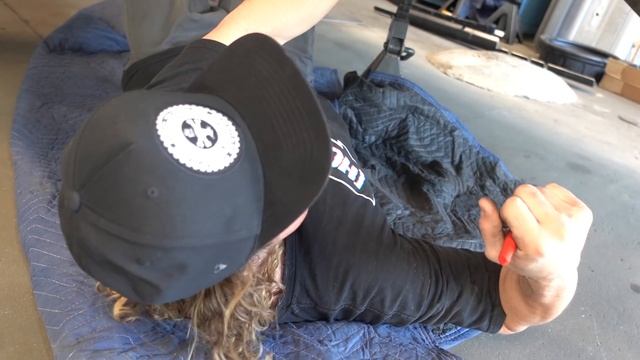 Build & Battle: Building a Jeep XJ and Ford Explorer to SEND IT (EP. 2) смотреть онлайн