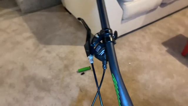 Shimano MT200 Hydraulic Brake Upgrade to my 2020 Schwinn Boundary Build смотреть онлайн